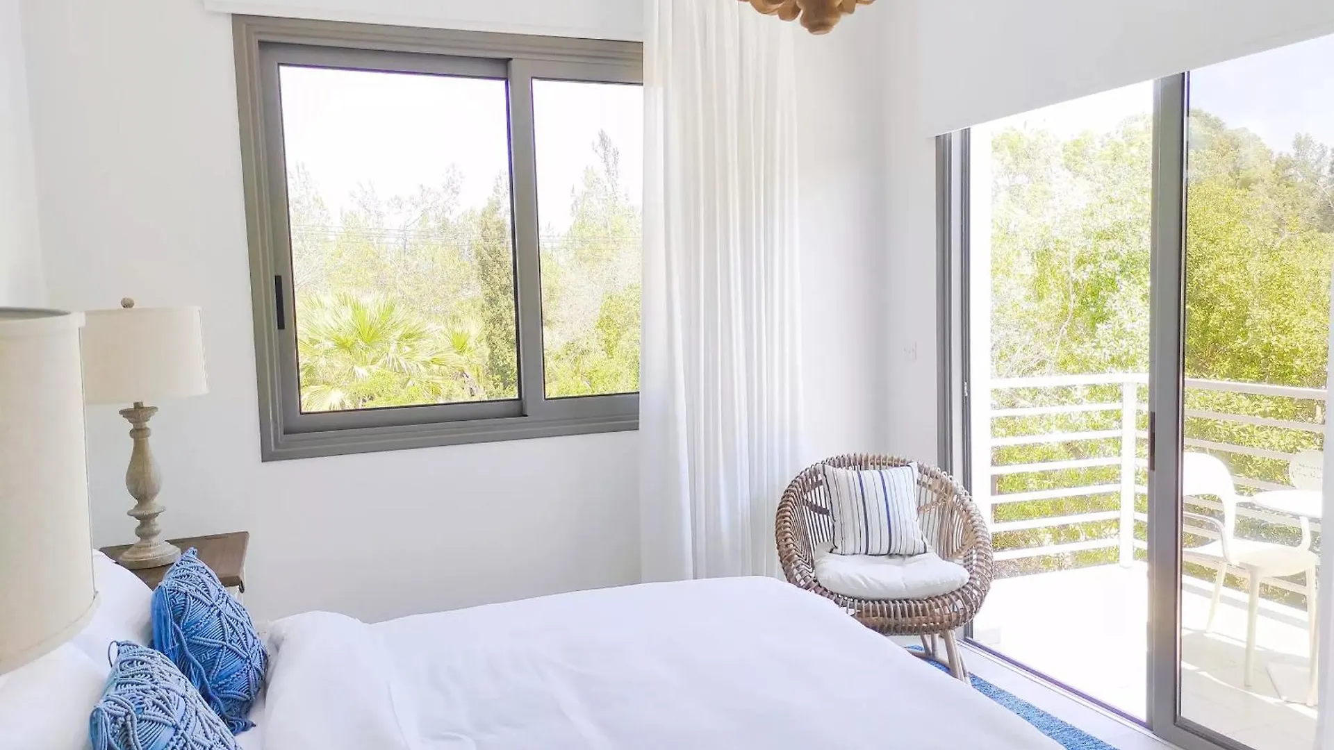 Holiday home Luxury Beachfront Villa With Private Pool, Yoga & Sea Adventures Larnaca