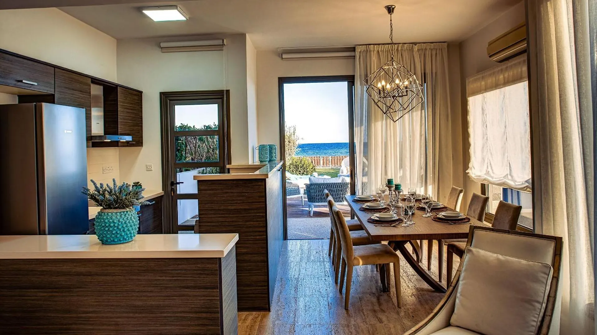 Luxury Beachfront Villa With Private Pool, Yoga & Sea Adventures Larnaca