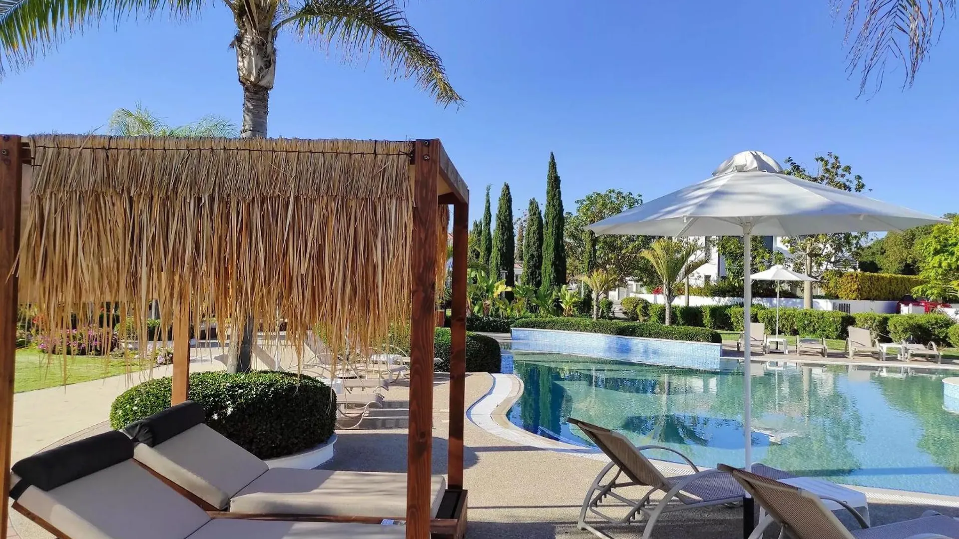 Luxury Beachfront Villa With Private Pool, Yoga & Sea Adventures Larnaca Holiday home