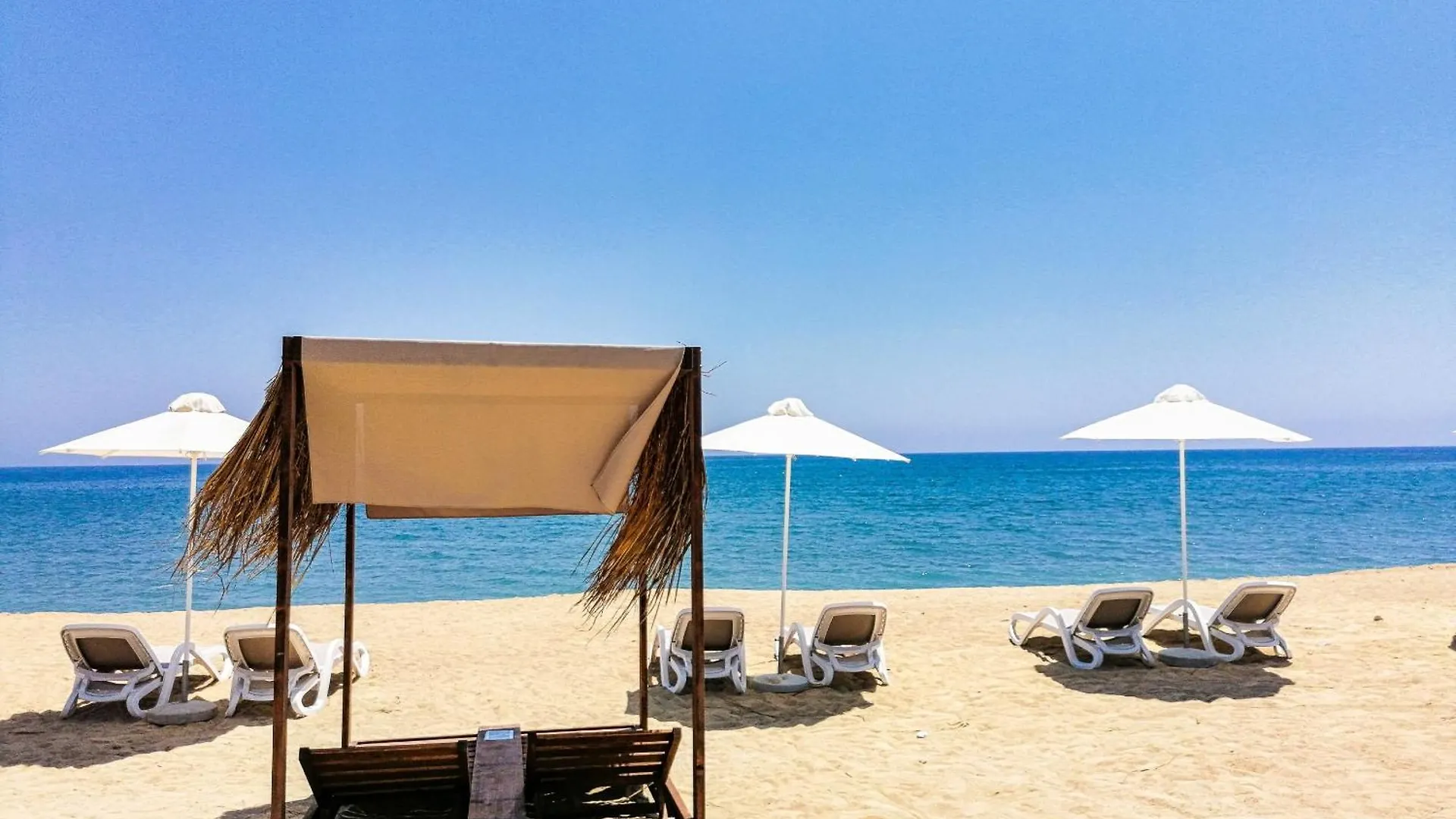 Luxury Beachfront Villa With Private Pool, Yoga & Sea Adventures Larnaca Cyprus